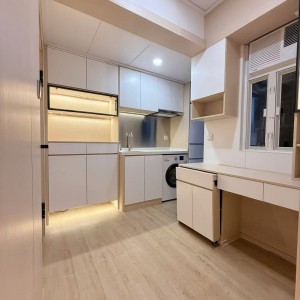 北角和富道5楼大窗studioA房-近树仁大学、教育大学北角中心，港大通勤25分，紧挨北角轮渡码头