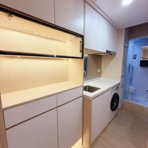 北角和富道5楼大窗studioA房-近树仁大学、教育大学北角中心，港大通勤25分，紧挨北角轮渡码头