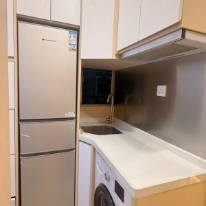 何文田富威花园studioA房-2分即达旺角东站天桥，都会步行10分，理工浸会城大15分钟即达，24小时安保日式装修