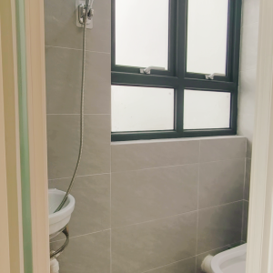 尖沙咀柯士甸道132-134号太极大楼10楼/11楼独卫单间带阳台-近地铁理工步行可达，超美窗景