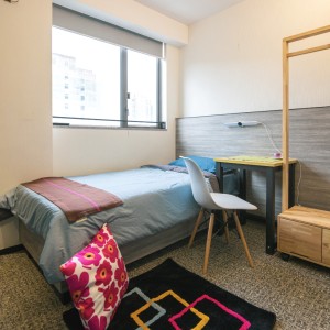 佐敦零距府邸豪华单人间，理工步行1公里巴士10分即达，都会巴士20分，拎包入住电梯房