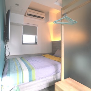 佐敦零距府邸标准单人间，理工步行1公里巴士10分即达，都会巴士20分，拎包入住电梯房