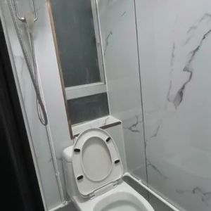 尖沙咀75号理工天花板级studio110B室-理工步行只要450米！都会大学巴士通勤15分，尖沙咀地铁步行500米即达，楼下就是巴士站