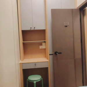 尖沙咀65号106A单间-理工步行5，尖沙咀地铁站步行6分，都会大学巴士通勤15分，分配家具家电含服务