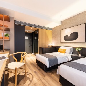 尖沙咀宝勒巷酒店式公寓行政双人房，单人床×2配25平米超大空间，理工巴士7分即达，纯步行10分钟.都会20分可达