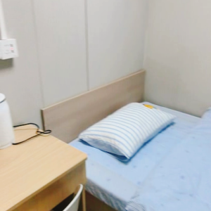 尖沙咀73号服务式公寓506独卫单间-理工步行五分，都会巴士15分，地铁站步行5分，位置绝佳