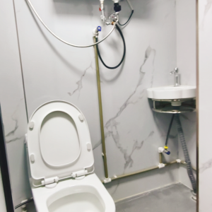 中环街市旁铁行里独栋学生公寓单人间3B房-港铁三站直达港大，加步行15分钟内到，紧邻商圈上班族也适合