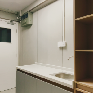 中环街市旁铁行里独栋学生公寓单人间3A房-港铁三站直达港大，加步行15分钟内到，紧邻商圈上班族也适合