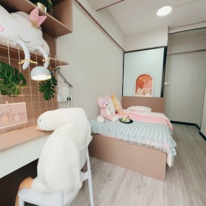 港岛金钟秀华坊港大studio特大阳台房D+-超全配套带食堂三分钟到金钟，港大全程18分钟理工全程20多分钟，交通超便利