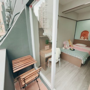 港岛金钟秀华坊港大studio特大阳台房D+-超全配套带食堂三分钟到金钟，港大全程18分钟理工全程20多分钟，交通超便利