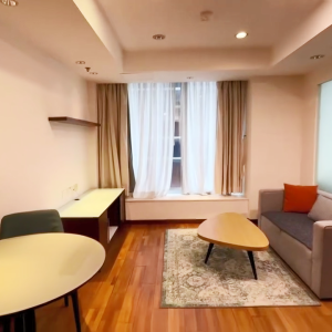 上环皇后大道整租公寓一室一厅3号房，卫浴干湿分离，客厅卧室超大，上环地铁站5分可短租