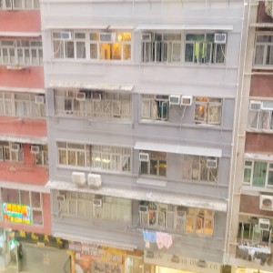 湾仔金禧大廈4楼F室B房studio-湾仔核心区超大studio，有窗卫生间干湿分离，步行5分+巴士18分即可抵达港大
