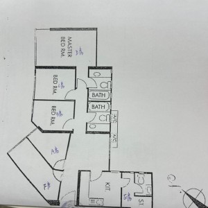 何文田御龙居2座F室E房-都会大学步行2分即达！都会学子的最佳选择。仅限男生。高档小区配备24小时安保