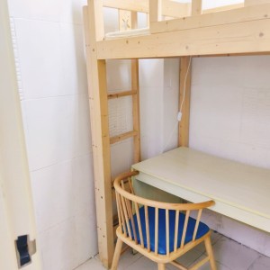 深水埗长沙大厦六房单间B房-限男生，城大通勤19分钟，浸会通勤23分钟，价格超美丽近地铁