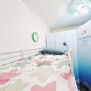 石硤尾仁宝大厦8楼单间D房-限女生，城大步行9分即达，浸会巴士通勤20分钟，近地铁极具性价比