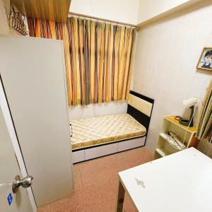 石硤尾明华大厦单间B房-限男生，城大都会通勤18分，也可步行抵达城大，附近双地铁，出行好方便