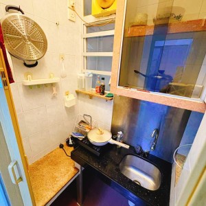 石硤尾明华大厦单间B房-限男生，城大都会通勤18分，也可步行抵达城大，附近双地铁，出行好方便