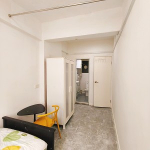 深水埗长乐大厦C室独卫单间A房-限男生，城大通勤20分钟，浸会23分即达，深水埗地铁步行1分