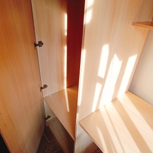 石硖尾街伟业楼A房-限男生，深水埗太子交界，城大浸会通勤12分钟，平价生活首选
