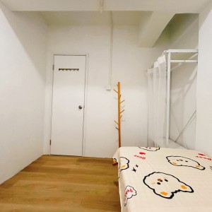 旺角弥敦道利威大厦C室A房-限女生,旺角地铁站上盖，四大校15分钟内通勤