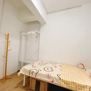旺角弥敦道利威大厦C室A房-限女生,旺角地铁站上盖，四大校15分钟内通勤