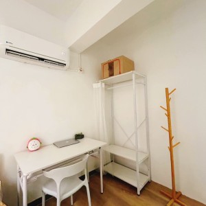 旺角弥敦道利威大厦C室D房-限女生,旺角地铁站上盖，四大校15分钟内通勤