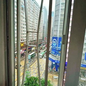 油麻地宝翠大厦01室G房-限男生，油麻地地铁上盖，近医院市场，四大校全部15分钟内通勤