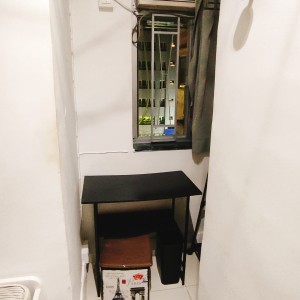油麻地宝翠大厦01室H房-限男生，油麻地地铁上盖，近医院市场，四大校全部15分钟内通勤