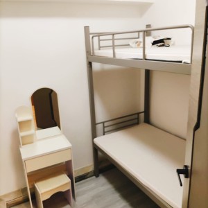 油麻地金堂大厦D室C房-限女生，油麻地地铁1分即达，都会步行15分巴士10分到校，生活超方便