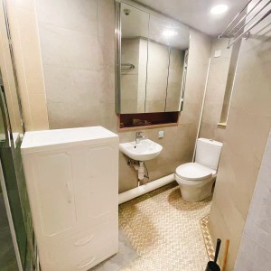 铜锣湾崇兰大厦A室C房studio-3分钟到时代广场，18分钟到港大，距铜锣湾站200米