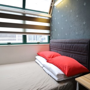 尖沙咀汉宜大厦双人间H62/H63，尖沙咀地铁步行1分钟，理工步行12分钟，都会18分