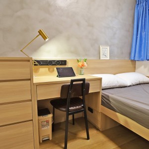 炮台山五洲大厦双人床间155号/156号，仅限女生，港大乘港铁直达全程22分钟，炮台山站步行2分钟