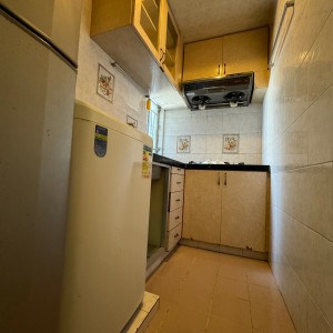 太子颂贤花园3座E室A/B房-限男生，大窗6k单间，都会步行12分即达
