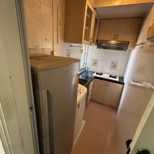 太子颂贤花园3座E室C房-限男生，大窗6k单间，都会步行12分即达