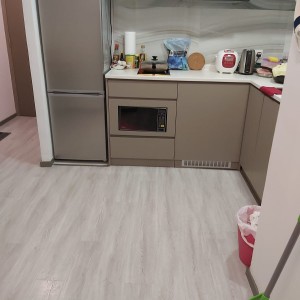 油麻地金堂大厦D室A/B房-限女生，油麻地地铁1分即达，都会步行15分巴士10分到校，生活超方便