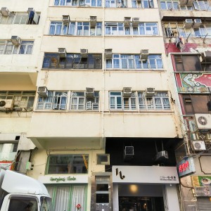 佐敦西贡街学生公寓双人间-L型床铺布局，理工步行15分巴士10分内可达，佐敦站步行2分，独立卫浴干湿分离