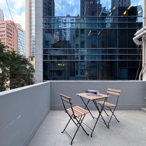 中环士丹顿街MIJ Living两室一厅+露台，中环SOHO中心地带，中环站步行10分，港大通勤15分