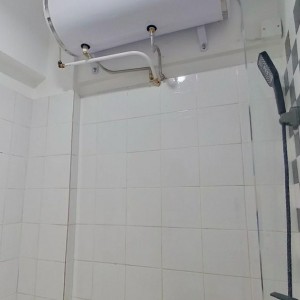 上环永乐街MIJ StudioA房，上环站步行2分，港大通勤8分，旺中带静精致单间