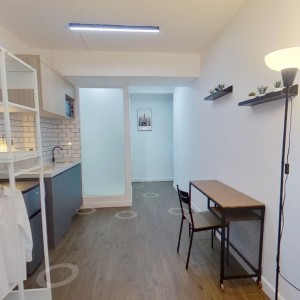 上环永乐街MIJ StudioB房，上环站步行2分，港大通勤8分，旺中带静精致单间