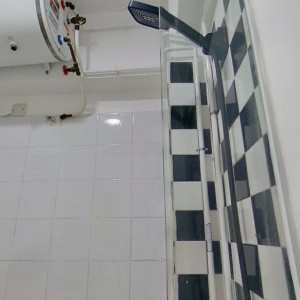 上环永乐街MIJ StudioE房，上环站步行2分，港大通勤8分，旺中带静精致单间