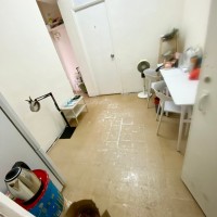香港荃灣三陂坊安安大楼男生宿舍