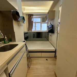 铜锣湾广安大厦9楼B房studio-港大通勤18分，路对面就是铜锣湾站，周围商圈密布