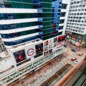 港岛铜锣湾合宜大厦474号精品StudioD房，港大通勤20分，理工通勤11分，三分即达铜锣湾站！尽享黄金地段优越性