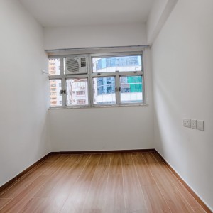 港岛铜锣湾合宜大厦474号精品StudioD房，港大通勤20分，理工通勤11分，三分即达铜锣湾站！尽享黄金地段优越性