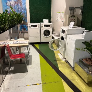 富荟上环酒店超大单人间，上环站步行5分，港大通勤地铁5分，演艺学院地铁7分，尊享健身房露天休息区