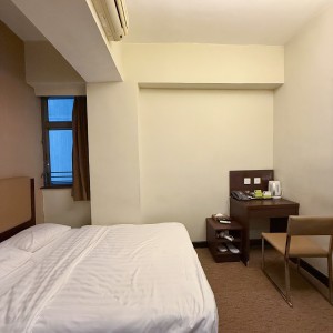 油麻地弥敦道独卫学生公寓KASA单人间01房/02房，油麻地地铁C口上盖，九龙四校通勤15分钟内，整栋电梯公寓