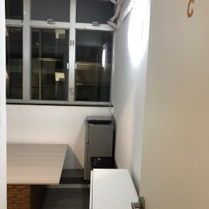 尖沙咀金馬倫道16號金馬大廈6樓B室C房,步行750米！尖沙咀地铁160米，理工步行750米