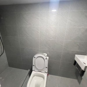 铜锣湾霎东街49号一楼B房studio-毗邻时代广场，铜锣湾地铁站A口步行2分，港大通勤20分