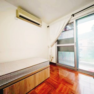 大埔赤泥坪村26C号1楼A室，仅限男生，中大步行11分，步行5分就有小巴站