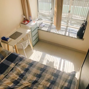 马鞍山中心1座9楼E室C房，仅限男生，马鞍山地铁站步行1分，中文大学全程20分，电梯洋房居住舒适